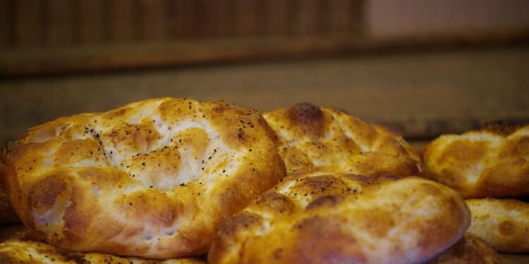 5 pideden 1’ini enflasyon yedi: En düşük emekli maaşı ile alınan pide sayısı 1 yılda yüzde 21 azaldı