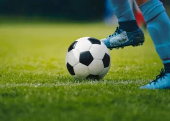 6 kulübe transfer yasağı