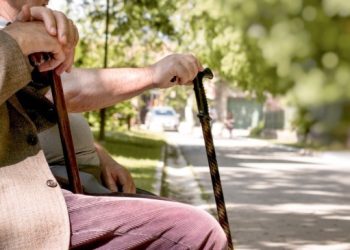 Yaşlı nüfus 5 yılda bir buçuk milyon arttı