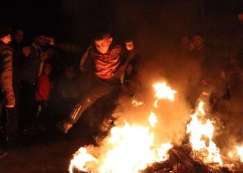 Agirî ve Riha’da ilk Newroz ateşi yakıldı