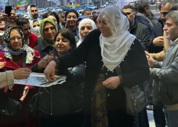 DEM Parti’nin seçim çalışmalarında 8 Mart coşkusu