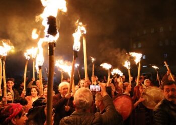 Amed ilçelerinde Newroz kutlaması: Özgürlük yürüyüşümüz büyüyecek