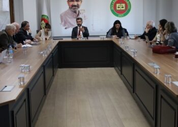 Uluslararası Hukukçular Amed Barosu’nu ziyaret etti
