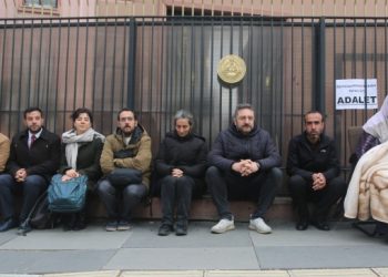 Şenyaşar ailesine Halkevleri ve KESK’ten destek