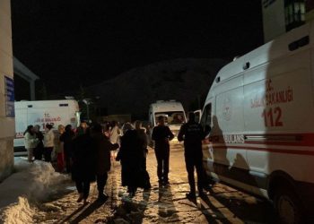 Zehirlenen öğrencilere ziyaret