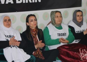 Hatimoğulları Adalet Nöbeti’ne katıldı: Tecridi kıralım