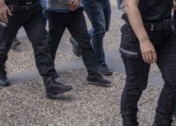 Gözaltına alınan 15 kişiden 2’si tutuklandı