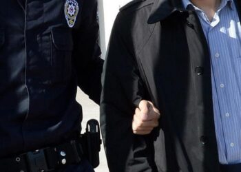İstanbul’da ev baskınları