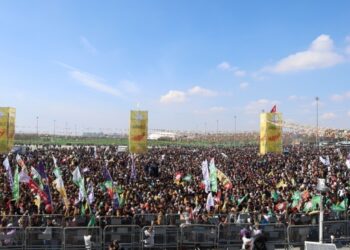 Newroz için Yenikapı’ya aktılar