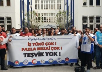 Sağlık örgütleri teşvik ödemeleri için sokağa çıktı