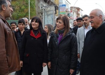 Dilovası’da DEM adaylarına yoğun ilgi