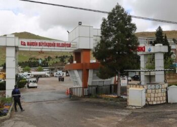 Kayyım AKP’li belediyeye para aktarmak için borçlanmaya gitti