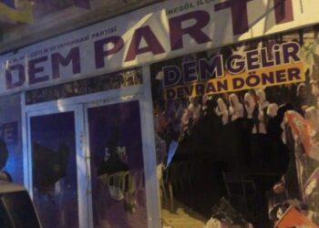 Bursa’da DEM Parti ilçe binasına saldırı