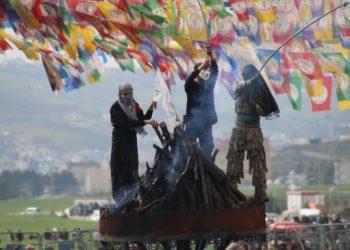 Cizîr Newrozundan notlar: Alanda ‘Bijî serok Apo’ sloganı yankılandı