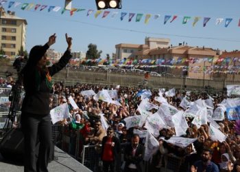 Hatimoğulları: Savaş için kapı kapı dolaşacağınıza barış için İmralı kapısını açın