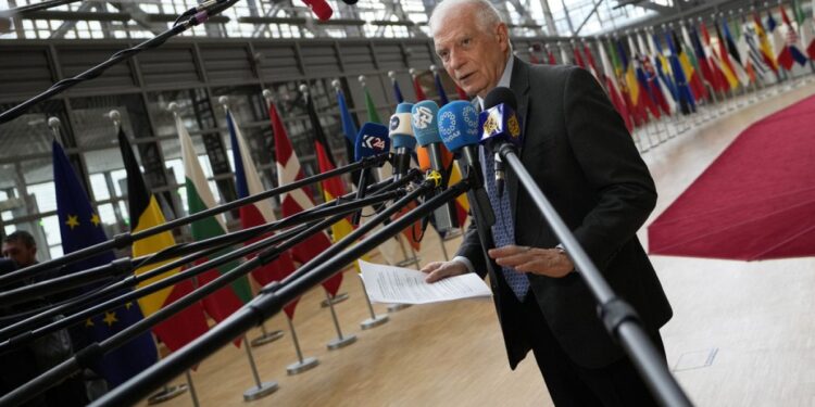 AB, Alexsey Navalny'nin ölümü nedeniyle 30 Rus'a yaptırım uygulayacak