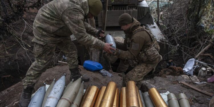 ABD'den Ukrayna'ya yeni silah alımı için 300 milyon dolarlık 'sürpriz' yardım paketi