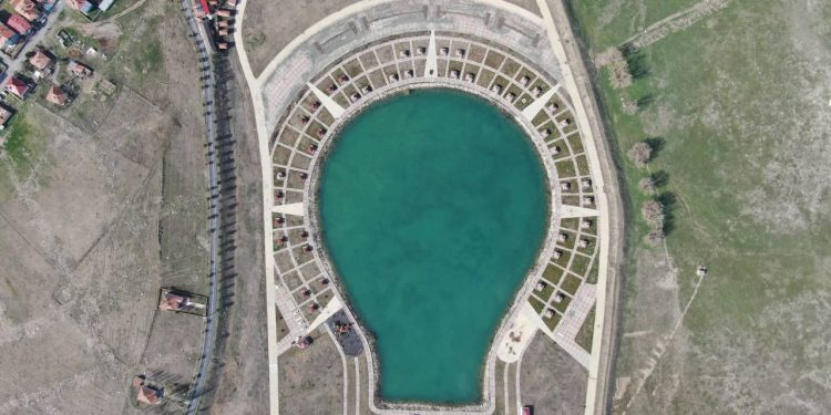 AKP amblemli Millet Bahçesi: Arama motoruna ‘Ampul Park’ yazınca buradaki park çıkıyor