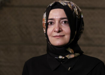 AKP’li Fatma Betül Sayan Kaya’nın “İBB’den aldığı burs” haberlerine erişim engeli
