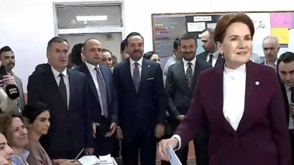 Akşener, Ankara'da oy kullandı: Seçim sonuçlarının Türkiye açısından iyi olacağını düşünüyorum