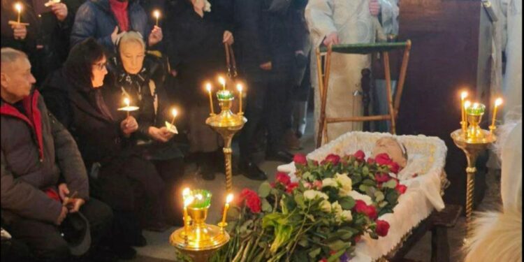 Aleksey Navalni’nin cenaze töreni: Moskova’da yoğun güvenlik önlemlerine rağmen yüzlerce kişinin katılımıyla yapılıyor