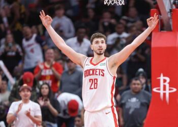 Alperen Şengün kaldığı yerden devam ediyor