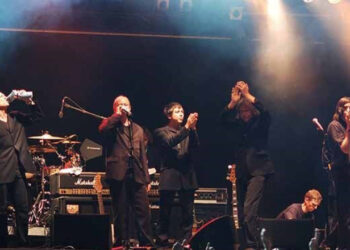 Archive, İstanbul'a geliyor