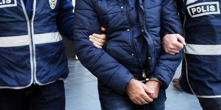 Bakan Yerlikaya: Kırmızı bültenle aranan 2 zanlı "Mahzen-23" operasyonuyla yakalandı