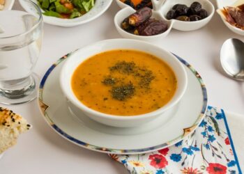 Bakanlığın önerdiği oruç menüsünün 1 günlük maliyeti 1031 TL: Asgari ücretli 16, emekli 9 gün uygulayabiliyor