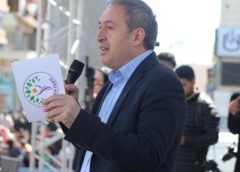 Bakırhan Agirî’de: Yardım kolilerini alın oyunuzu vermeyin