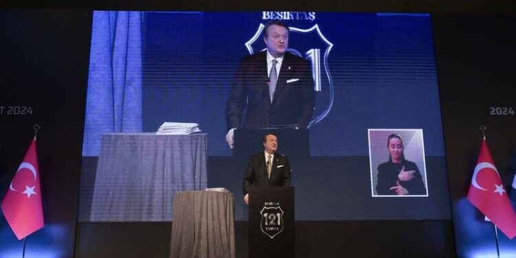 Başkan Hasan Arat'ın Beşiktaş'taki 69 günü: "Beşiktaş’ın mal varlıklarına çökmüşler"