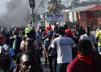 Başkenti ele geçiren çeteler istifasını istemişti: Haiti Başbakanı istifa etti