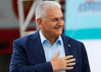 Binali Yıldırım, İzmir’de seçim ofisi açılışında konuştu