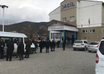 Bitlis’te 1 yıl önce kaçırdığı kızın evini basıp katliam yaptı: 3 ölü, 1 yaralı