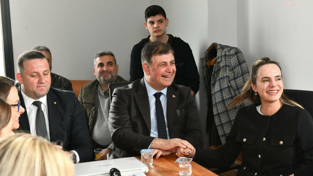 CHP İzmir Büyükşehir Belediye Başkan adayı Tugay: 'CHP çatısı altında birleşin'