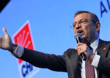 CHP lideri Özgür Özel İzmir'de: "Yarın büyük bir zafer kazanacağız"