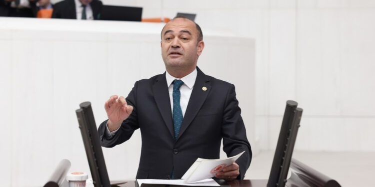 CHP'li Karabat: 'Saraylarda ejder meyvesi ile beslenenler bu acı reçeteyi ödemek zorunda'