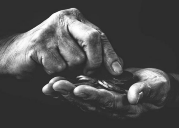 CHP'li Sümer: Emeklinin sofrası kuru ekmeğe mahkûm oldu