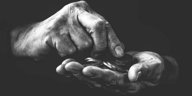 CHP'li Sümer: Emeklinin sofrası kuru ekmeğe mahkûm oldu