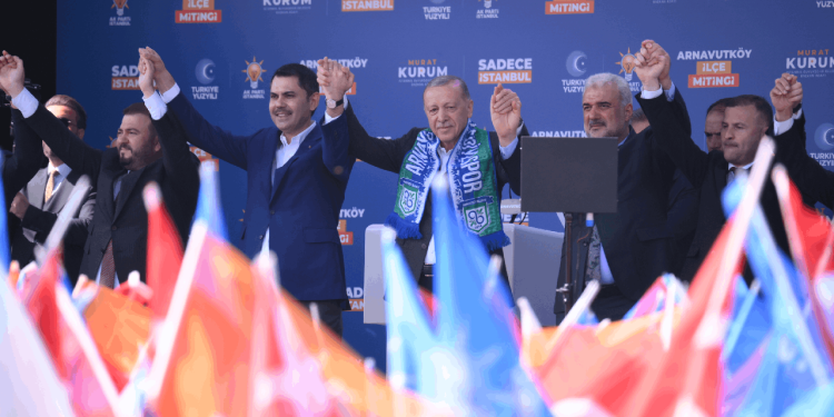 Cumhurbaşkanı Erdoğan Murat Kurum için İstanbul'da: "Bakanlıktan aldım belediye başkanı adayı yaptım, belediyeciliği en iyi biz biliriz"