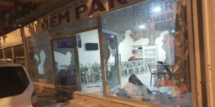 DEM Parti bürosuna saldırı