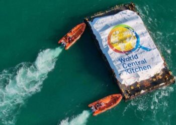 Denizden ilk gıda yardımı Gazze’ye ulaştı