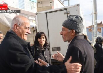 Dilovası adayları ‘21 Soruna 21 Çözüm’ ile halkın karşısında