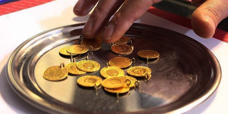 Dolar kuru dalgalandı, altın fiyatları yükseldi: Gram altın ne kadar?