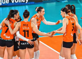 Eczacıbaşı Dynavit'ten kalp kıran yenilgi: 2-0'dan 3-2 bozguna uğradı
