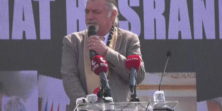 Emekli astsubaylar: 'Cumhurbaşkanımız ve genelkurmay başkanımız bizi neden sokağa döktünüz?'