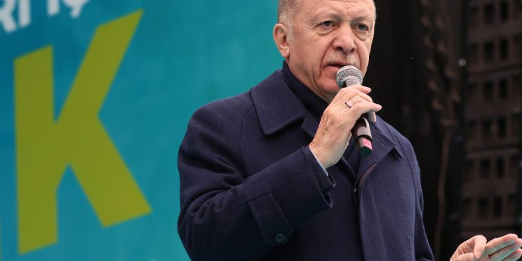 Erdoğan: Nedir bu ‘Yavaş’lardan çektiğimiz ya?