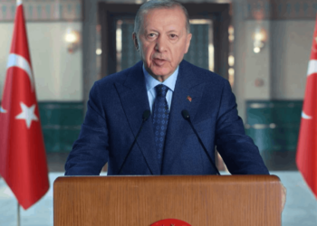 Erdoğan hepsini istiyor: "Hükümet bizde olduğuna göre yerel yönetimi de teslim ettiğinizde ülkeyi uçurmaya devam"