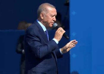 Erdoğan mitingin katılımcı sayısına dargın: Meydanda 650 bin kişi var, biz bu meydanda bir buçuk milyonları gördük