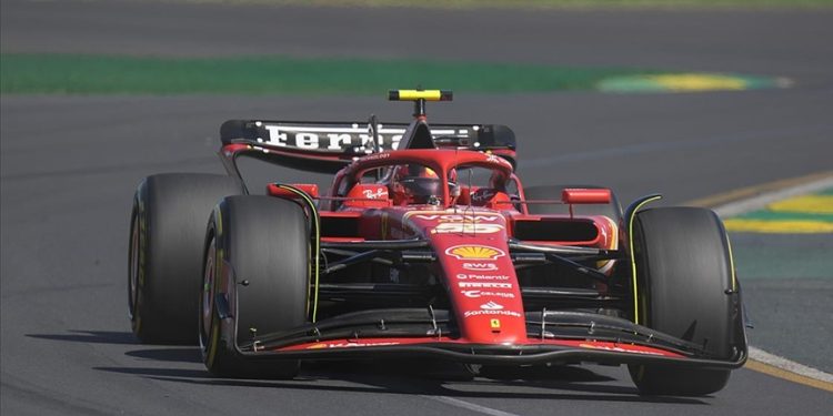 F1’de Avustralya Grand Prix’sini Carlos Sainz kazandı